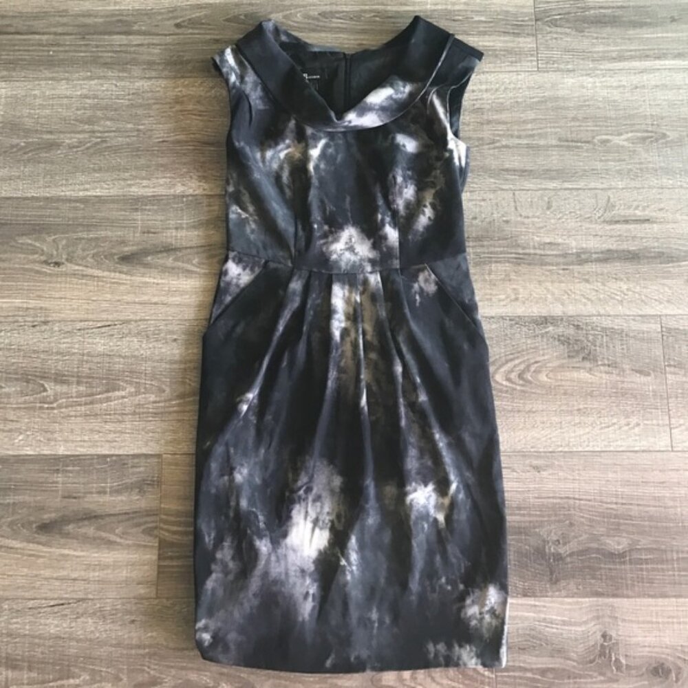 Women's work attire dress size 2 scoop neck